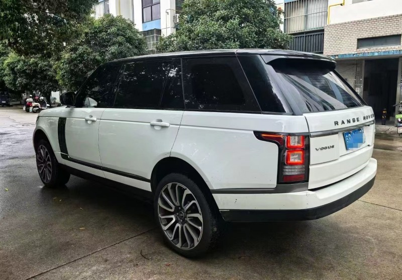 深圳17年路虎揽胜行政8