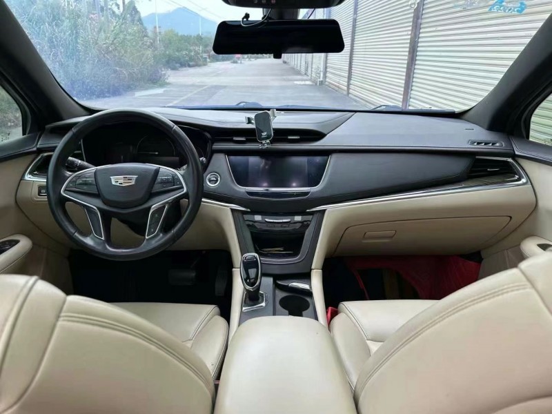 广州16年凯迪拉克XT52
