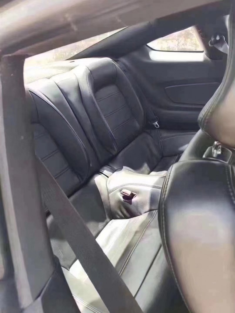 济宁17年福特野马2