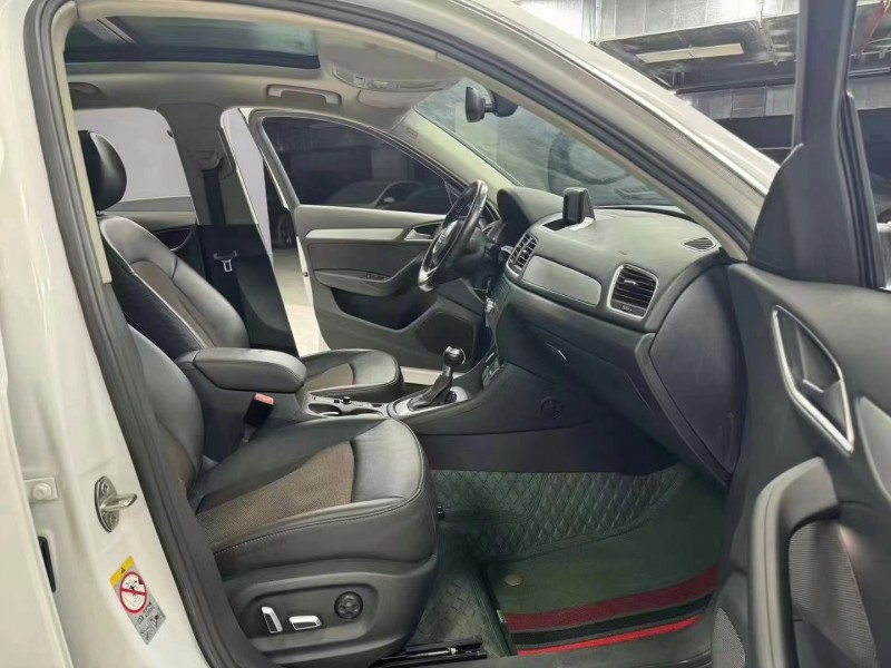 成都18年奥迪Q33