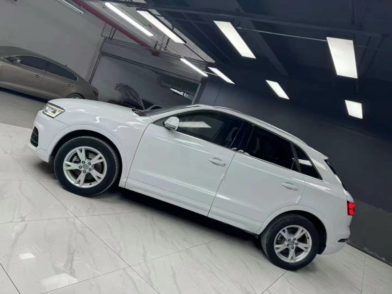 成都18年奥迪Q34