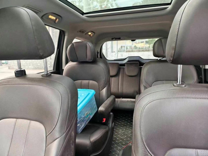 成都20年传祺M65