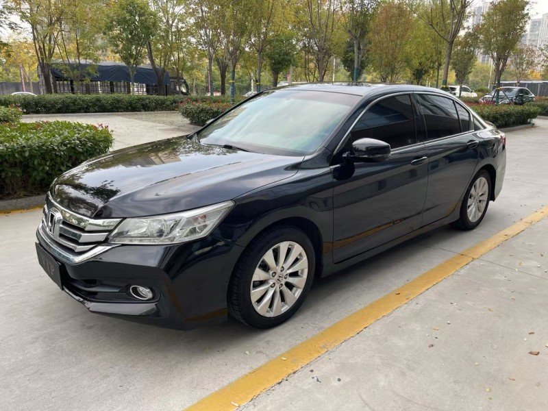 济宁15年本田雅阁2