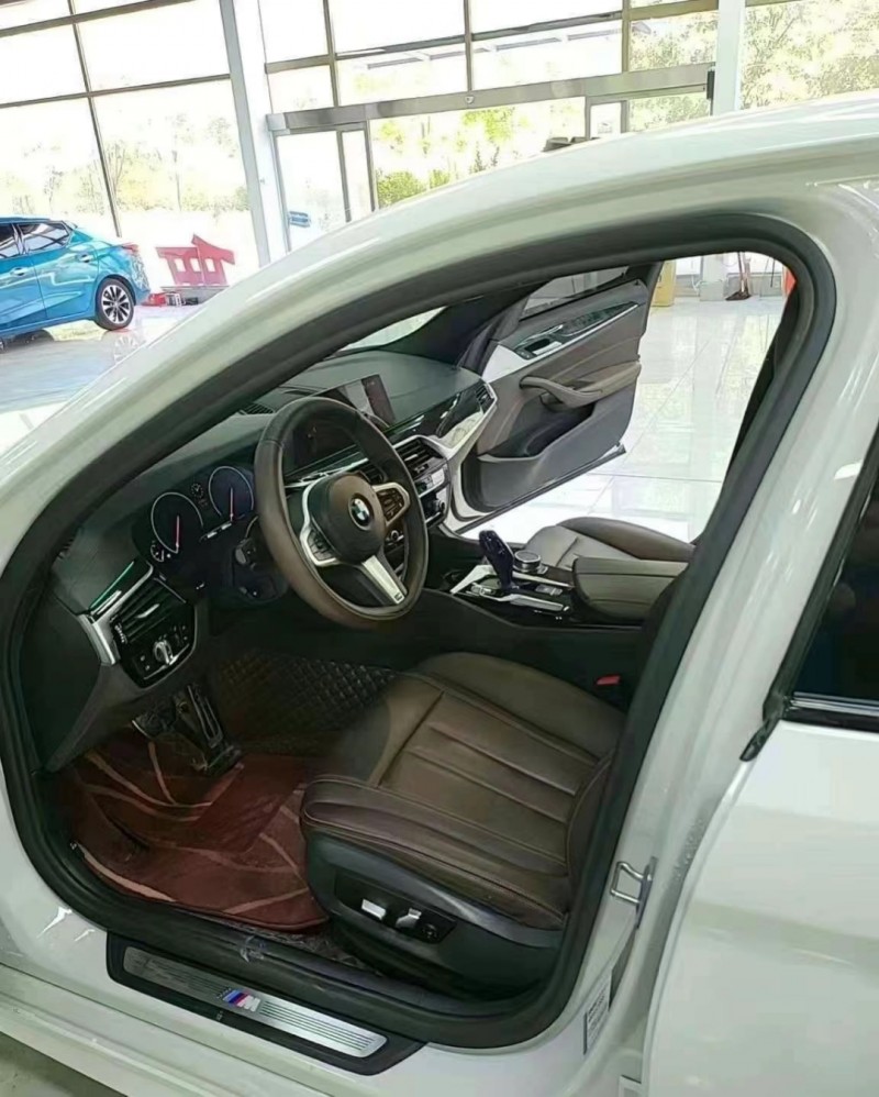 保定18年宝马5系8
