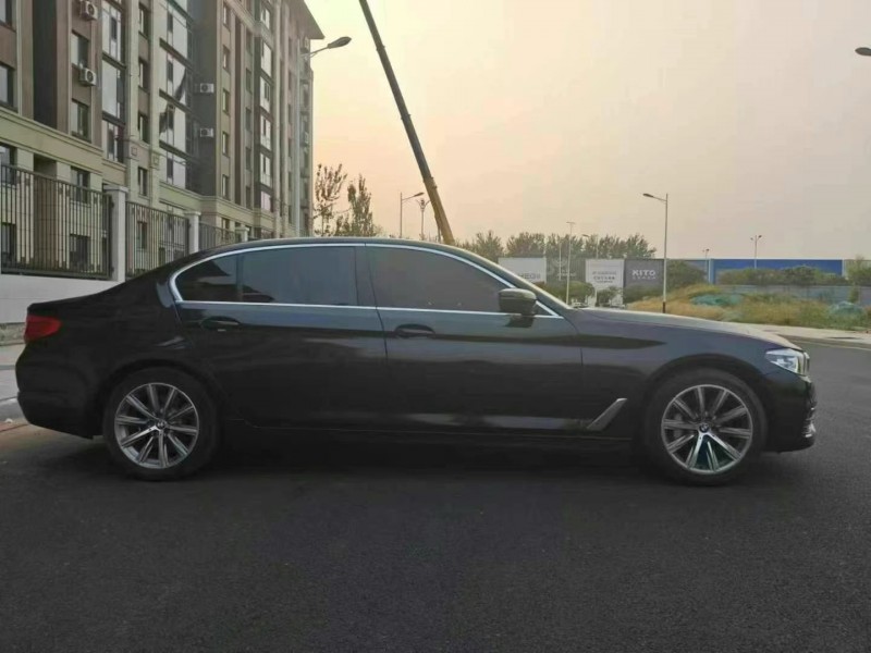 保定18年宝马5系8