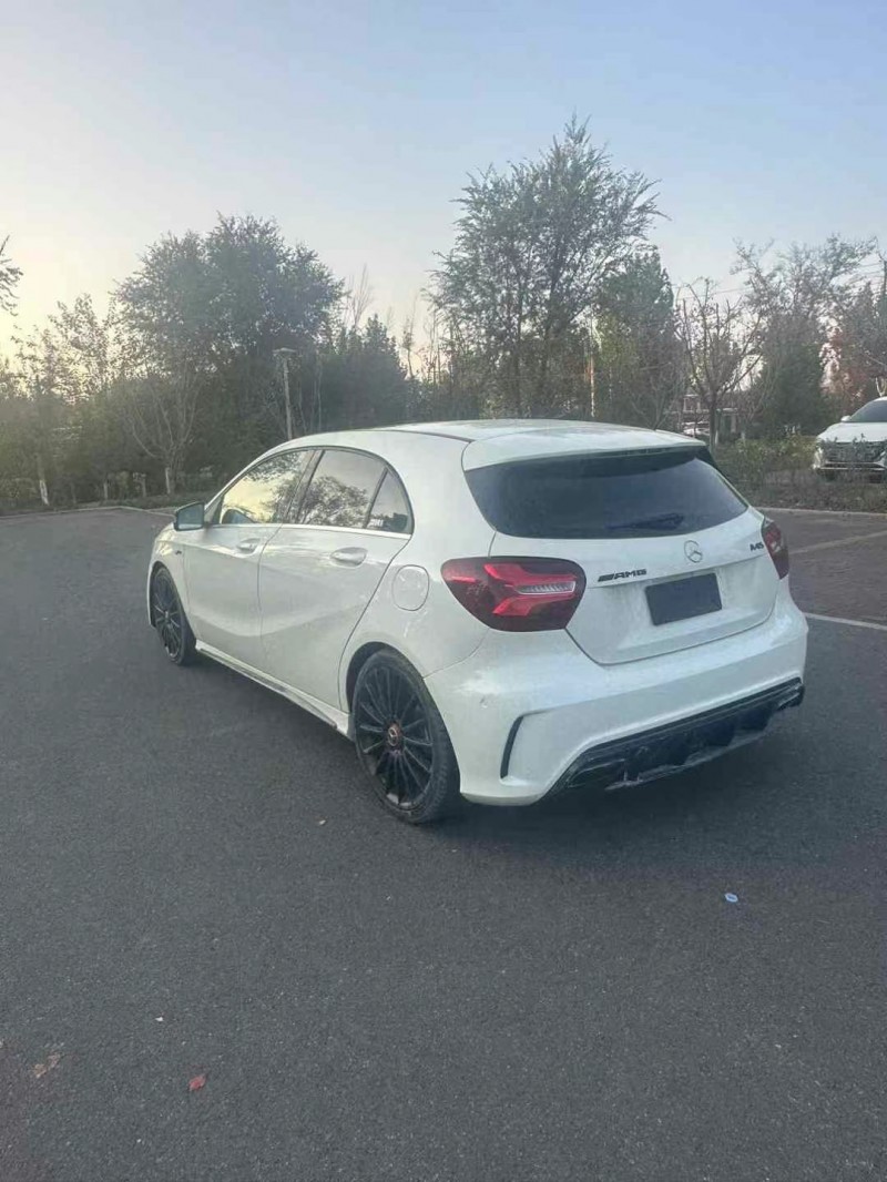 青岛16年奔驰AMG8