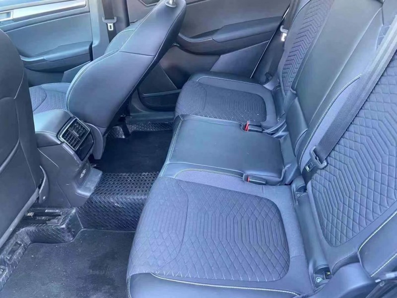 济宁18年斯柯达柯迪亚克5