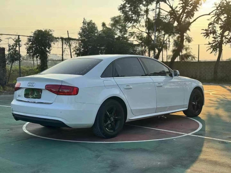 汕頭14年奧迪A4L7