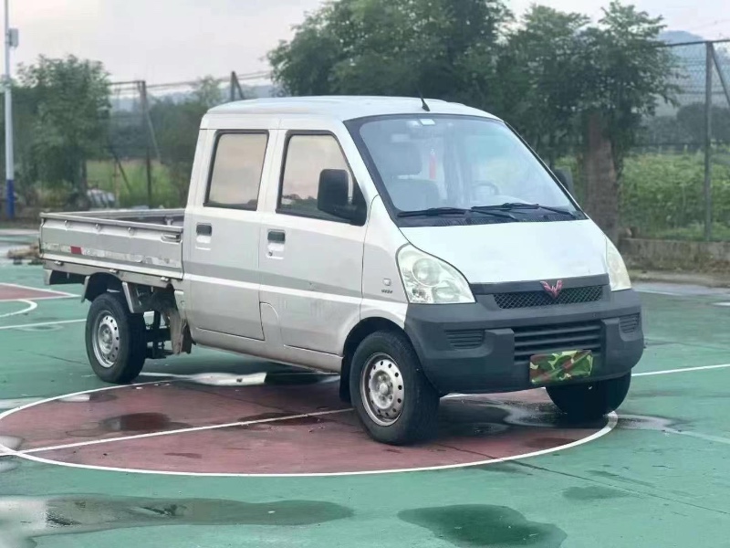 汕頭16年五菱汽車榮光2