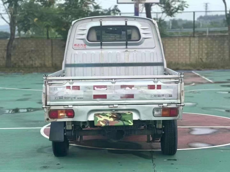 汕頭16年五菱汽車榮光8