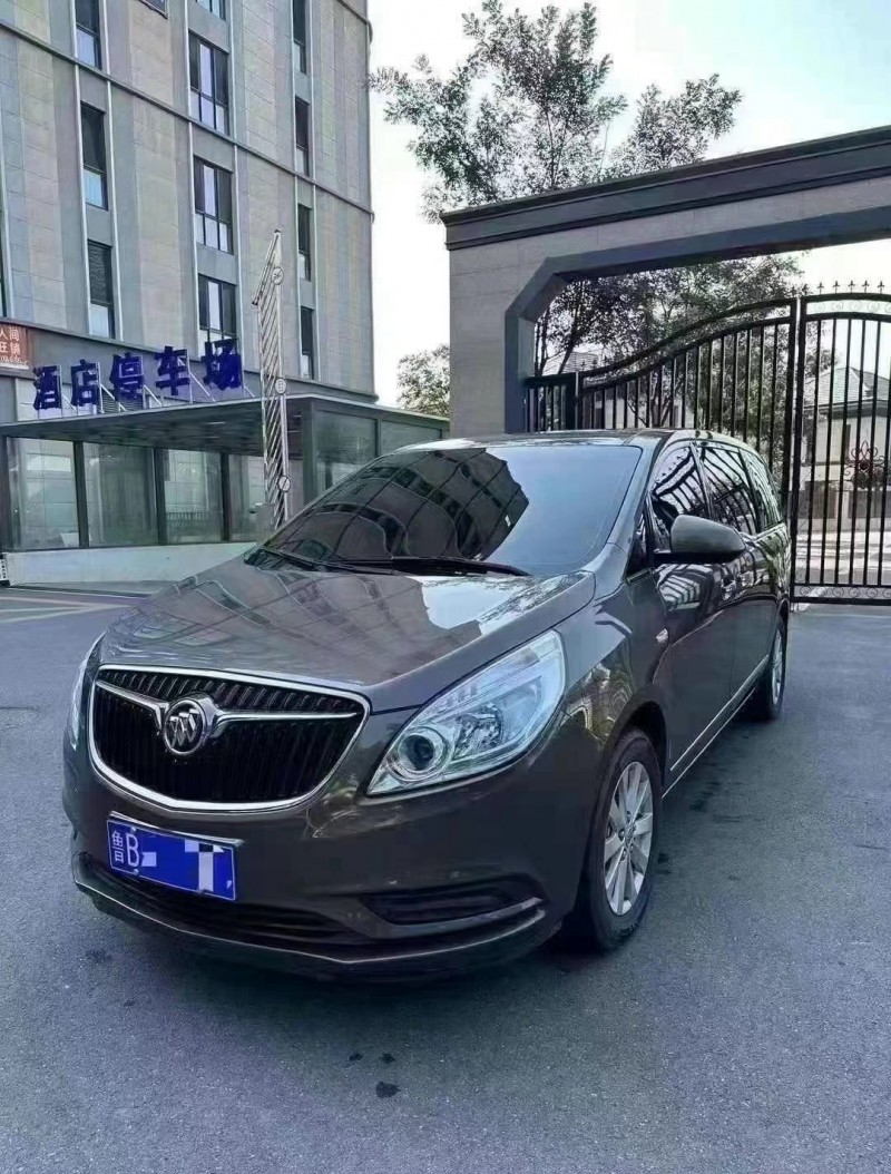 青岛17年别克GL83