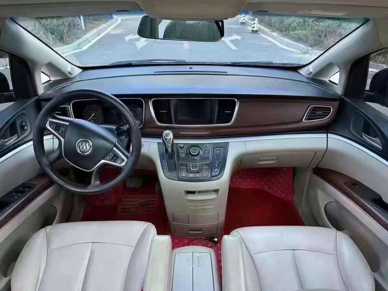 青岛17年别克GL86