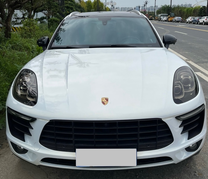 重慶15年保時捷Macan1