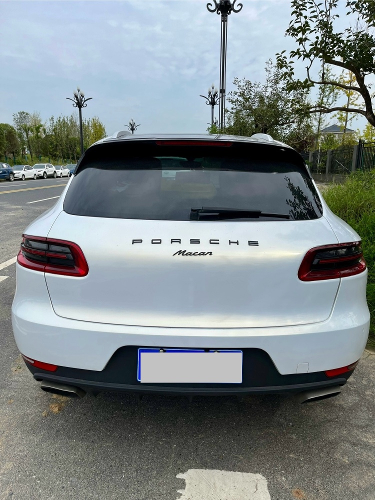 重慶15年保時捷Macan4