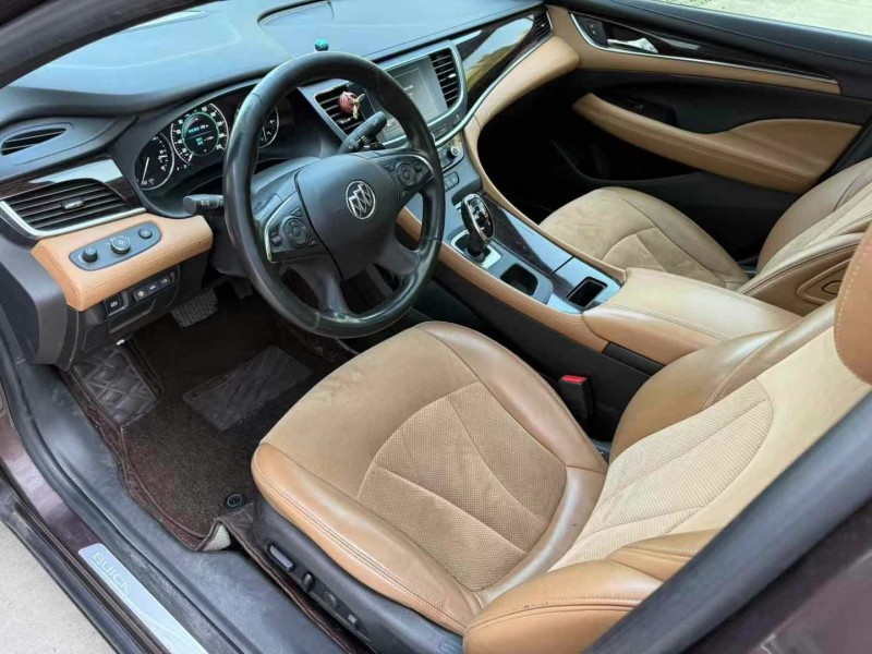 济宁17年别克君越5