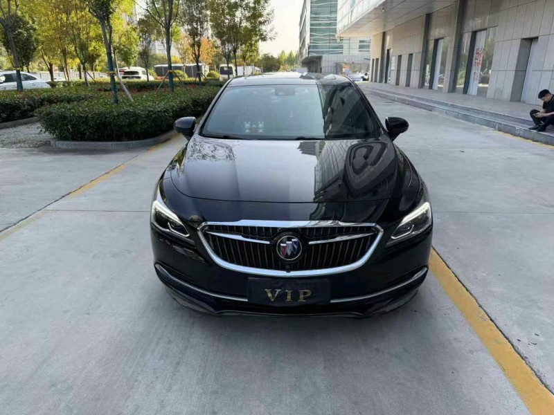 济宁19年别克君越1