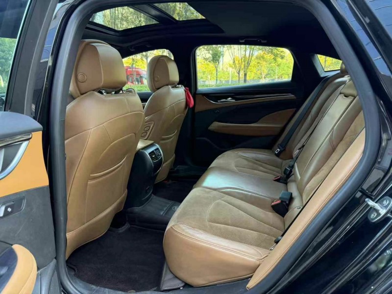 济宁19年别克君越6