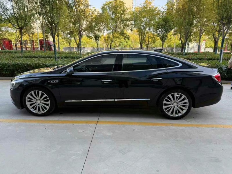 济宁19年别克君越8