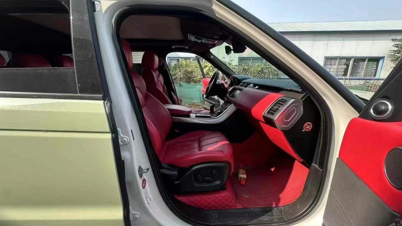 保定16年路虎揽胜运动6