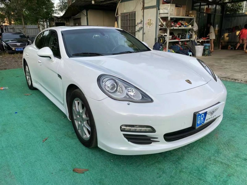 广州12年保时捷帕拉梅拉3