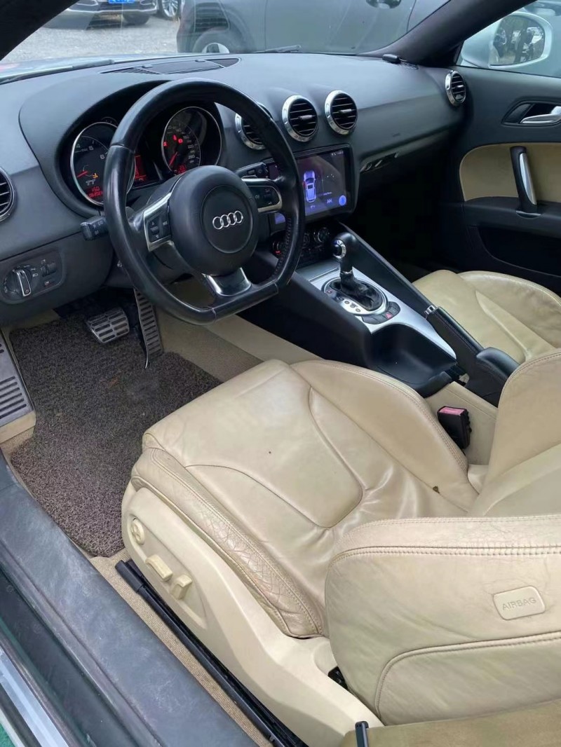 广州09年奥迪TT6