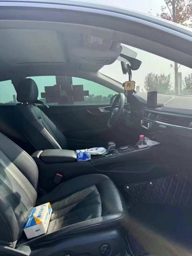 济宁17年奥迪A54