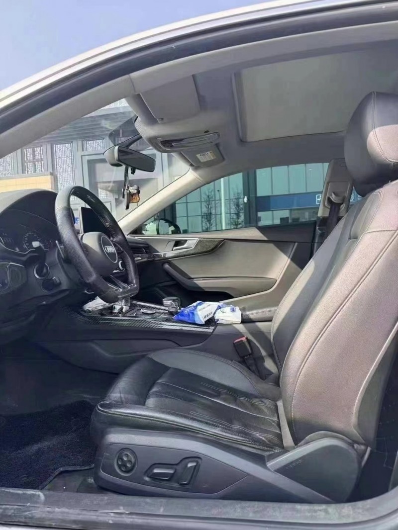 济宁17年奥迪A56