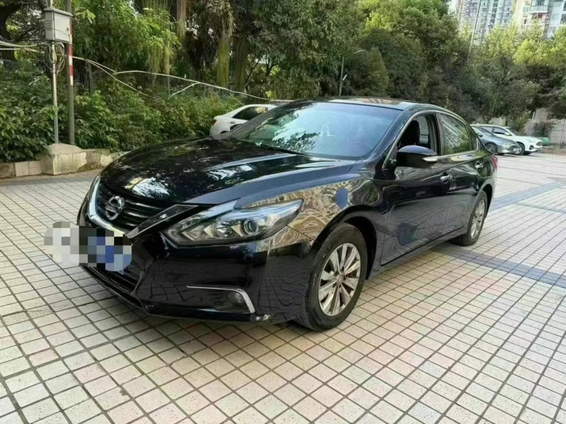 重慶16年日產天籟7