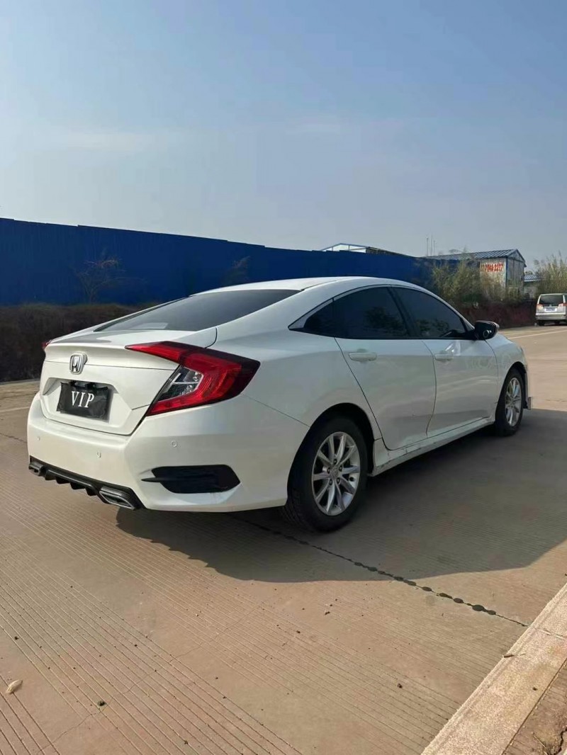 汕头17年本田思域5