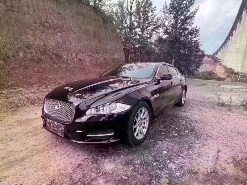 長治13年捷豹XJ2