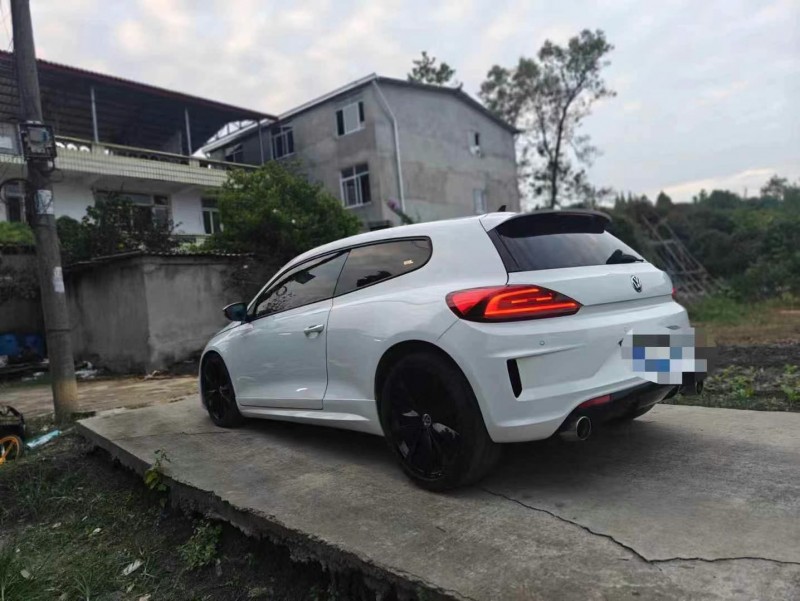 成都16年大众尚酷5