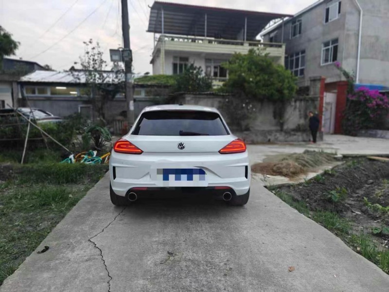 成都16年大众尚酷6