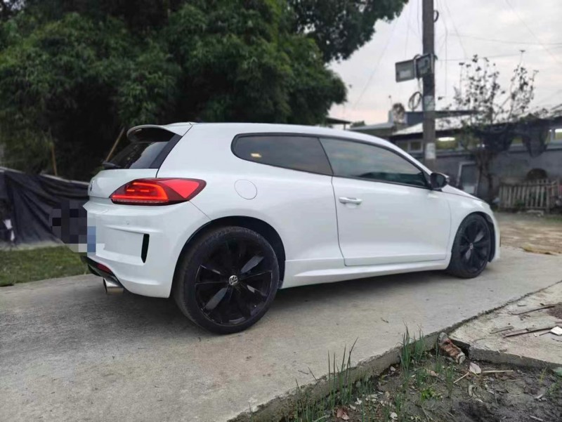 成都16年大众尚酷8