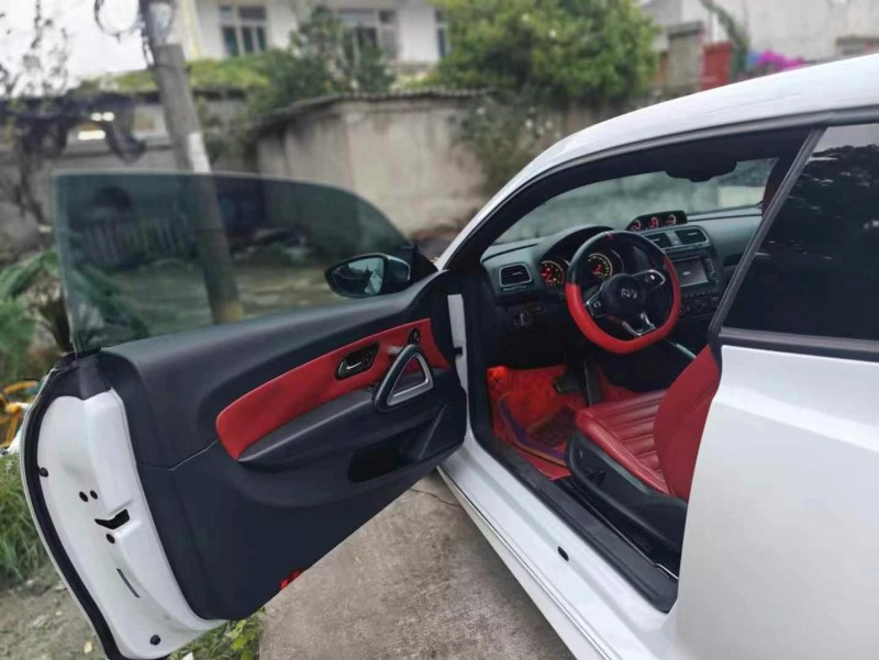 成都16年大众尚酷9