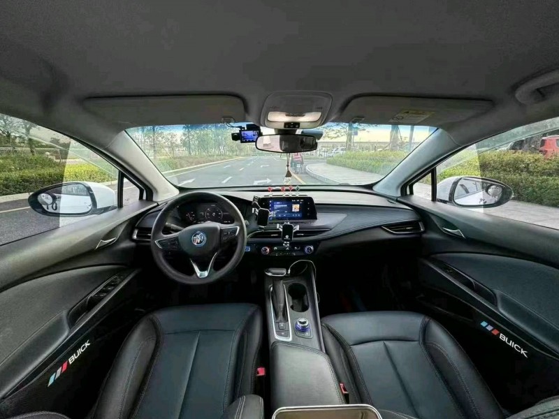 广州22年别克微蓝3