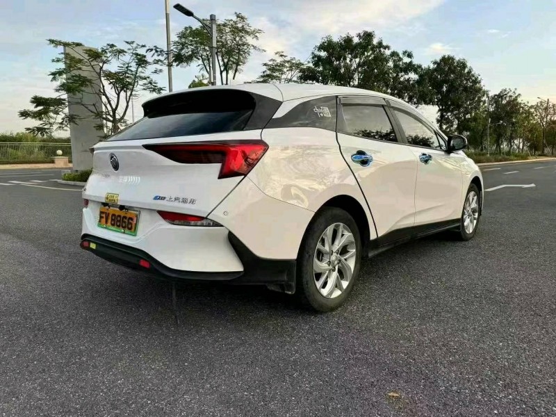 广州22年别克微蓝9