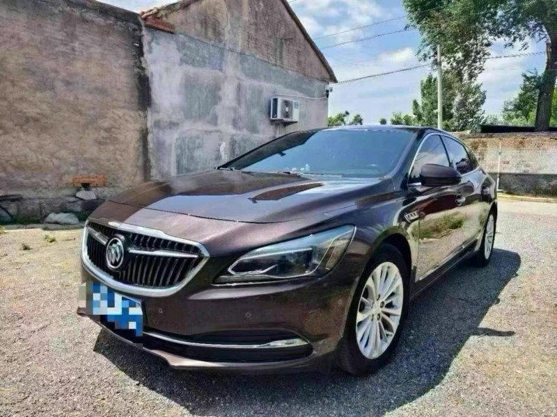 青岛18年别克君越3