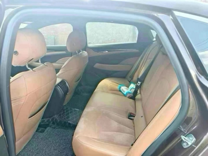 青岛18年别克君越5