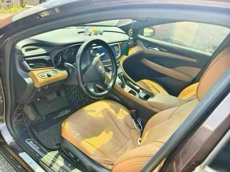 青岛18年别克君越6