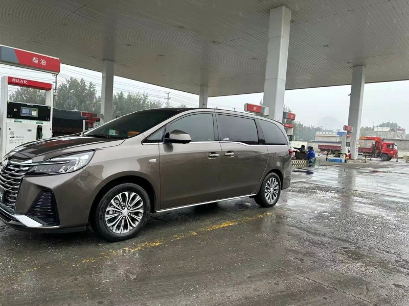 保定24年别克GL82