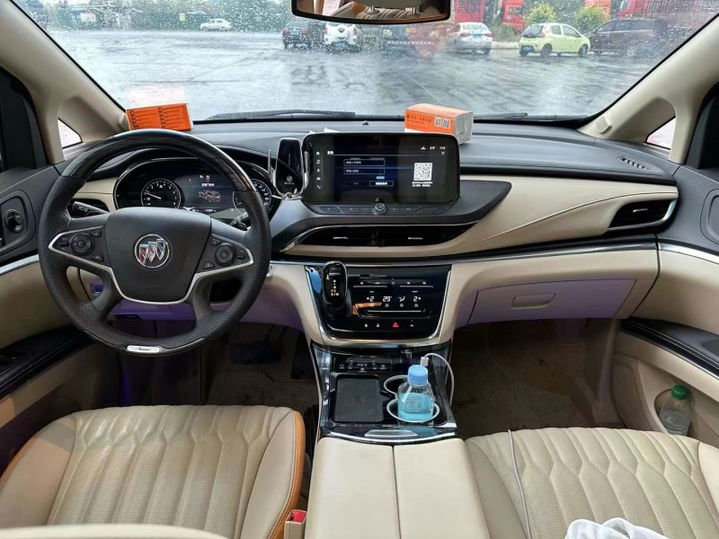 保定24年别克GL85