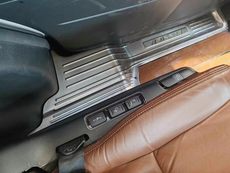 菏泽20年本田艾力绅4