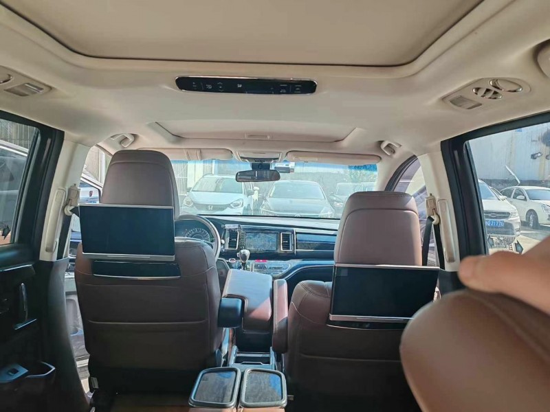 菏泽20年本田艾力绅7