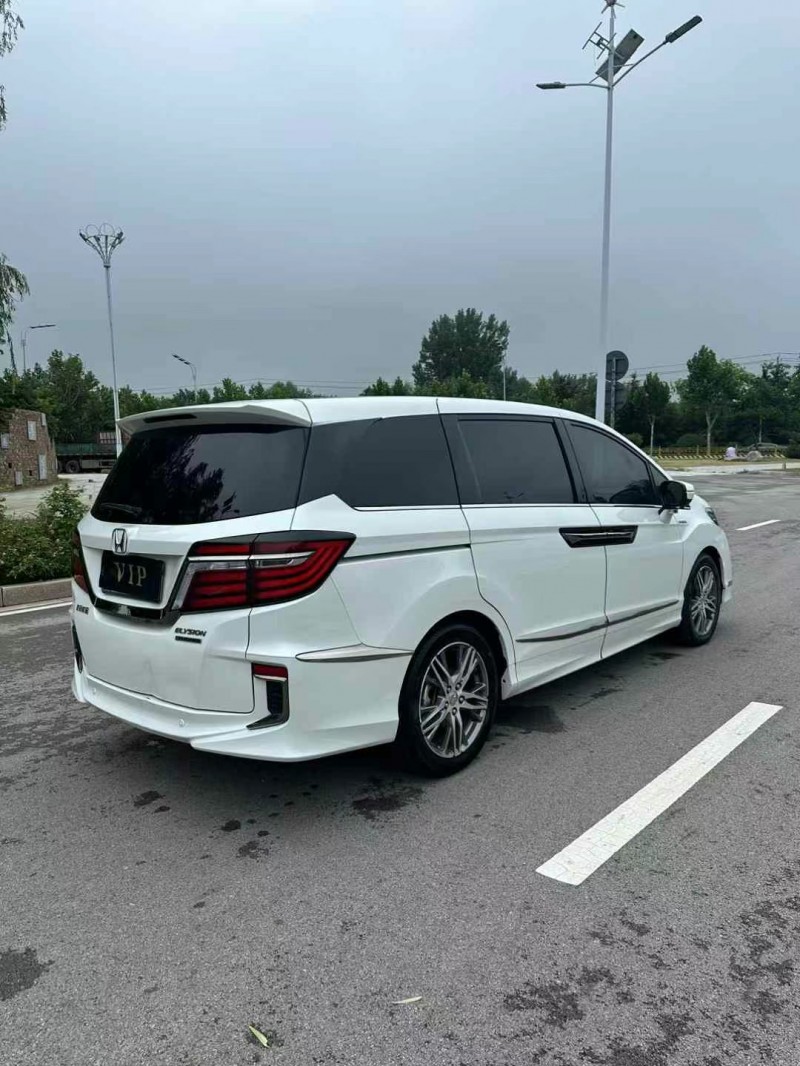 青岛21年本田艾力绅4