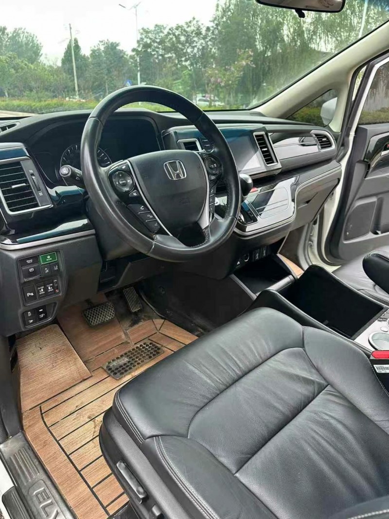 青岛21年本田艾力绅6