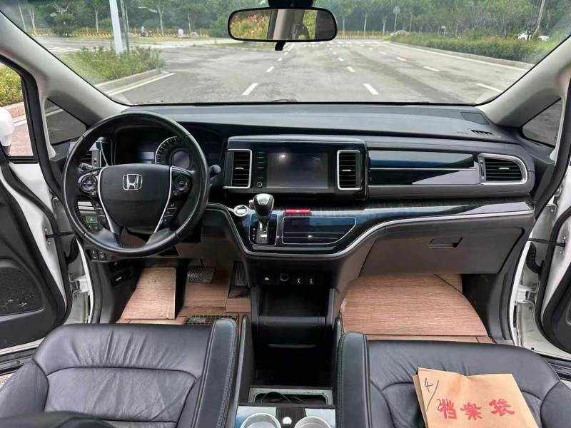 青岛21年本田艾力绅8