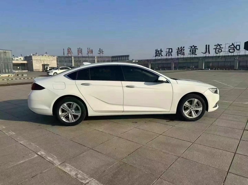 广州19年别克君威8