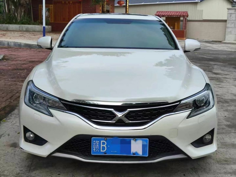 茂名15年丰田锐志1