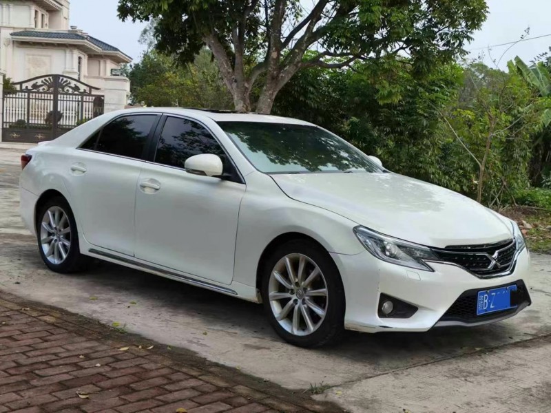 茂名15年丰田锐志2