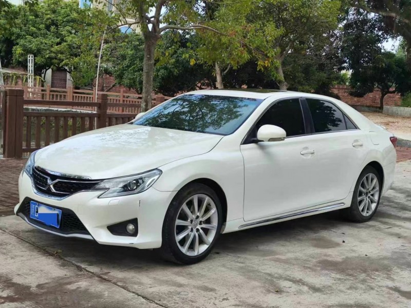 茂名15年丰田锐志3